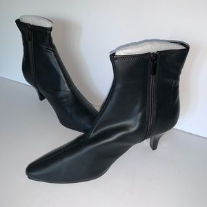 Impo Black Leather Novice Booties